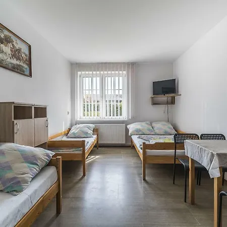 Pokoje Goscinne Przy Gospodzie Habitación en casa particular *