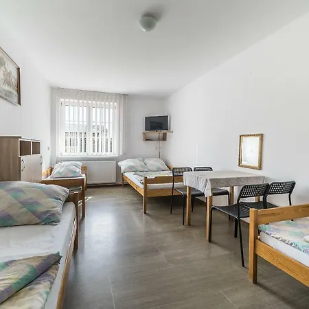 Pokoje Goscinne Przy Gospodzie Habitación en casa particular *