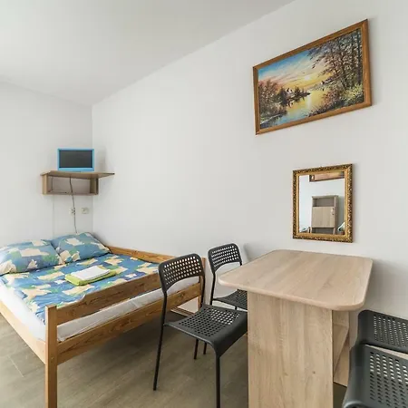 Pokoje Goscinne Przy Gospodzie Habitación en casa particular *